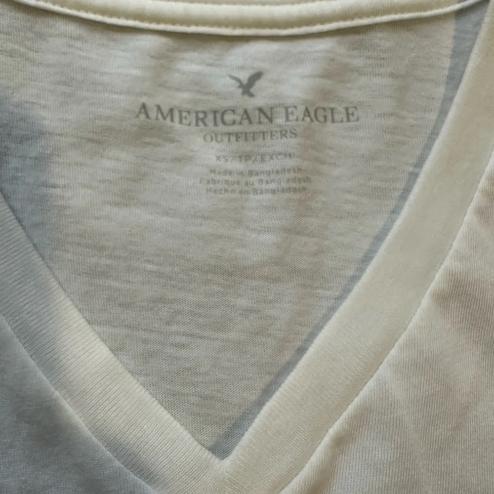American Eagle Outfitters Women's White Tee | Size XS - Picture 5 of 5